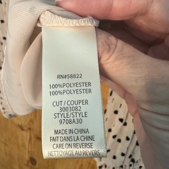 Max Studio Rouched Light Pink Blouse w/Black Dots. Size Medium - Picture 4 of 8